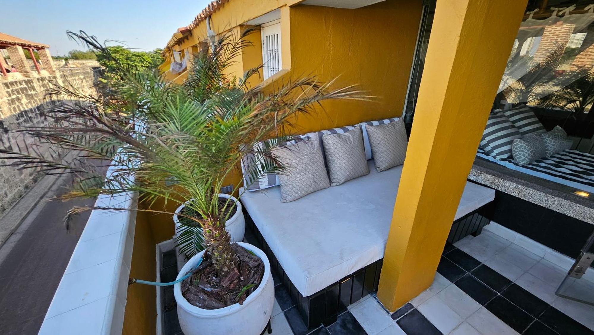 Apartamento Duplex Vista Al Mar Y Murallas Nuevo En La Ciudad Amurallada Lejlighed Cartagena Eksteriør billede