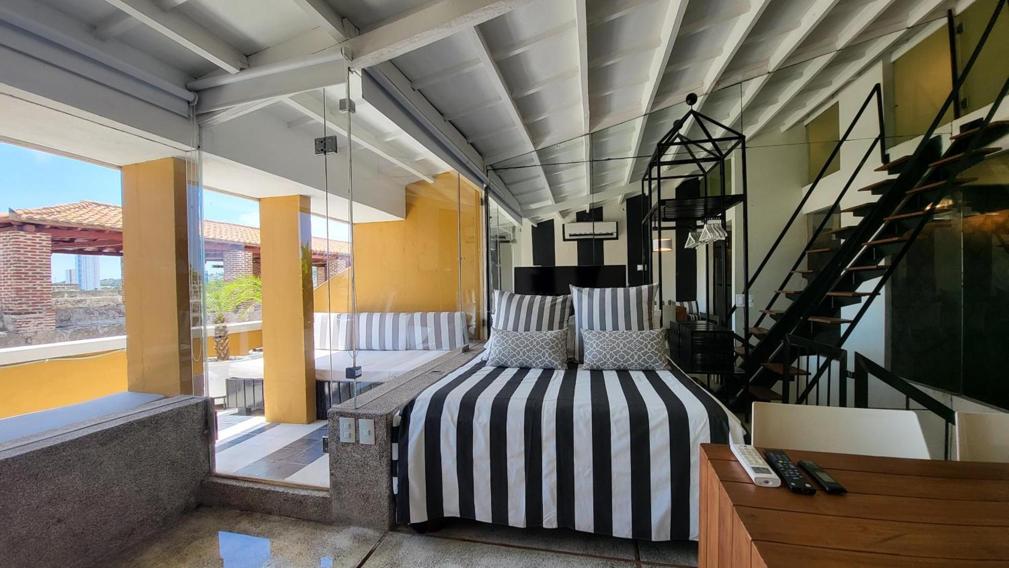 Apartamento Duplex Vista Al Mar Y Murallas Nuevo En La Ciudad Amurallada Lejlighed Cartagena Eksteriør billede